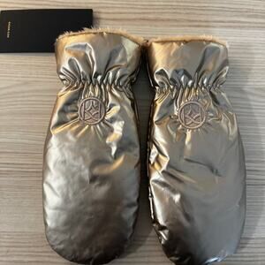Kazar | NWT Gold Fleece Lined Mittens size M